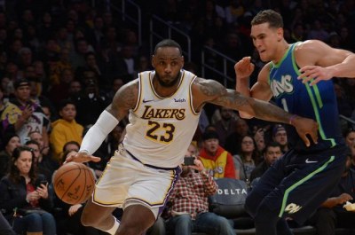 LeBron James influence benefit mark  as Lakers top Mavericks