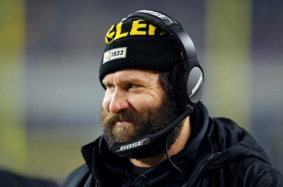 Steelers’ Ben Roethlisberger signals return from elbow injury by shaving beard