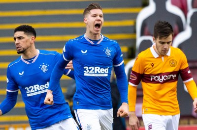 Steven Gerrard trying to keep Rangers grounded amid rising title talk