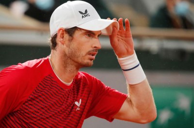 Tennis-Murray feels like playing for his career in every match