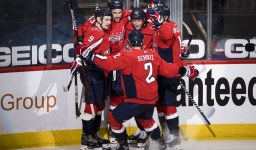 NHL roundup: Capitals start quick, hold off Rangers