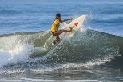 Surfing-Salvadoran killed by lightning while training for Olympic qualifier