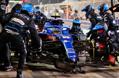 Fernando Alonso: How a sandwich wrapper foiled returning champion’s Bahrain GP with Alpine F1