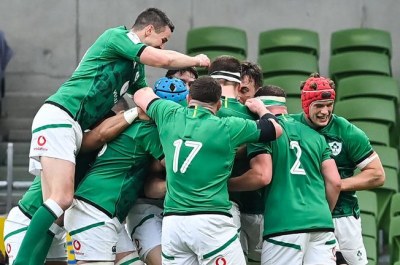 Ireland 32-18 England: Home side secure dominant Six Nations victory in Dublin