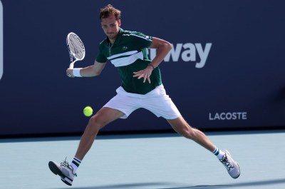 Medvedev tests COVID-19 positive, out of Monte Carlo Masters