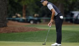 Fine weather greets early starters on Masters Sunday